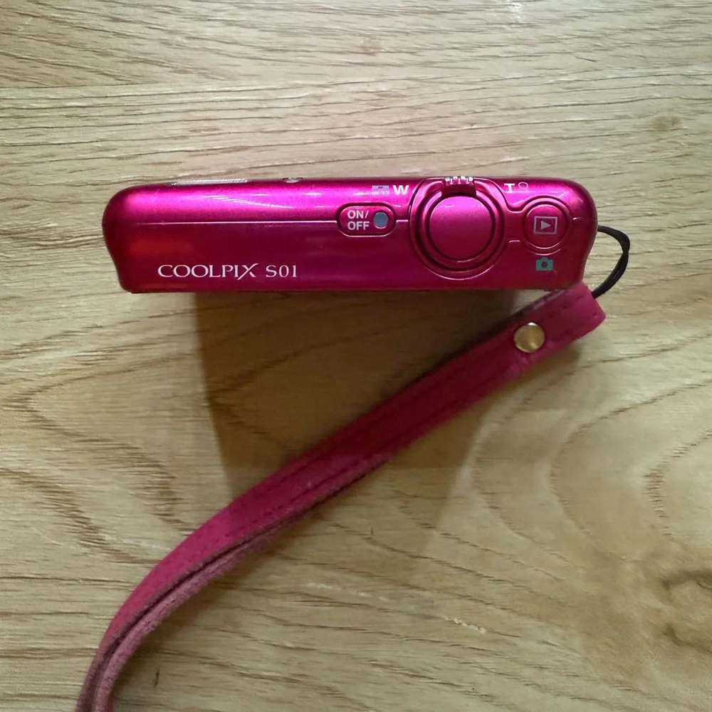 Nikon Coolpix S01 Pink